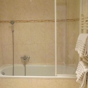 Studio con letto king size